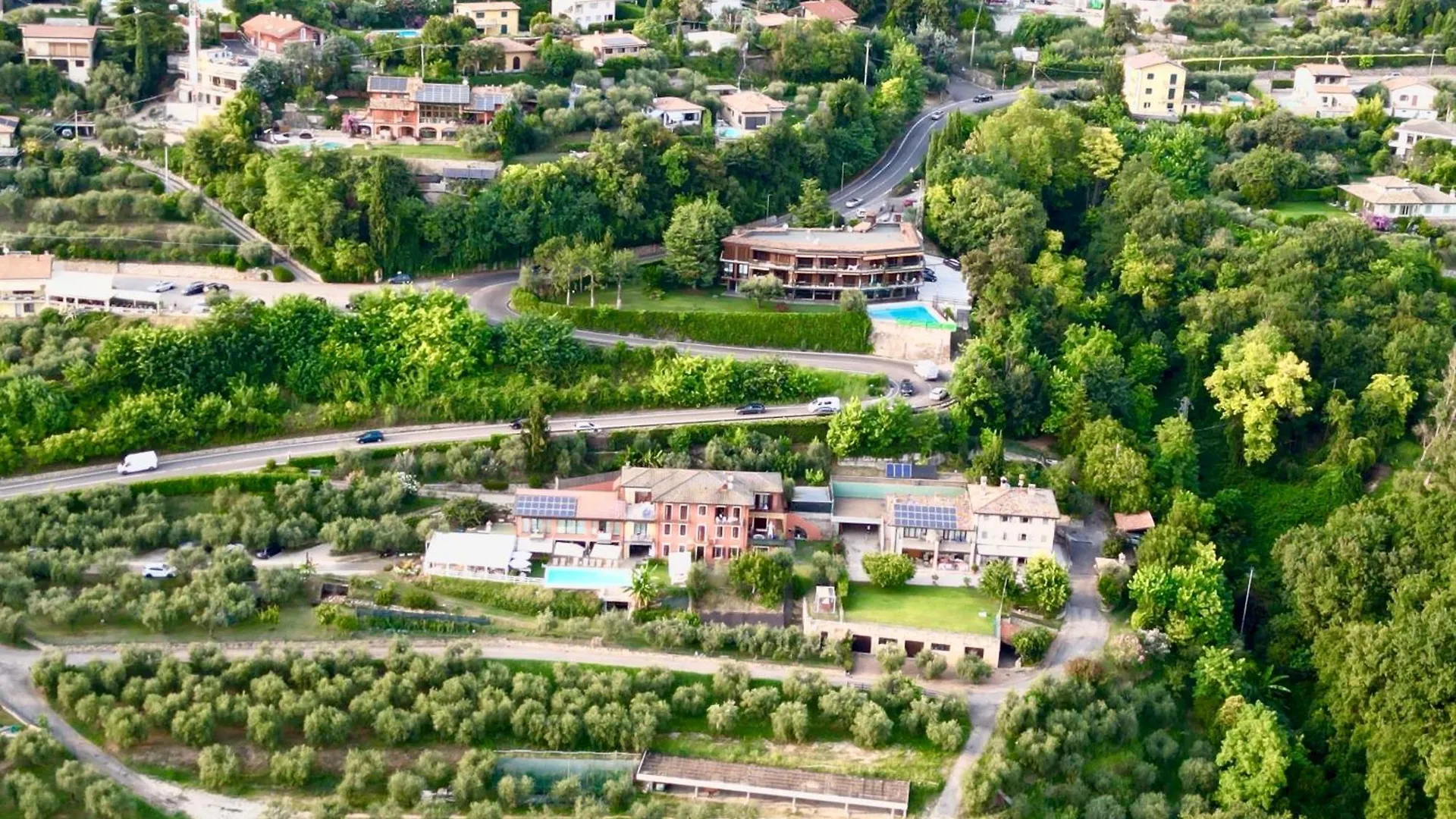 Relais Villa Olivi Costermano Aparthotel