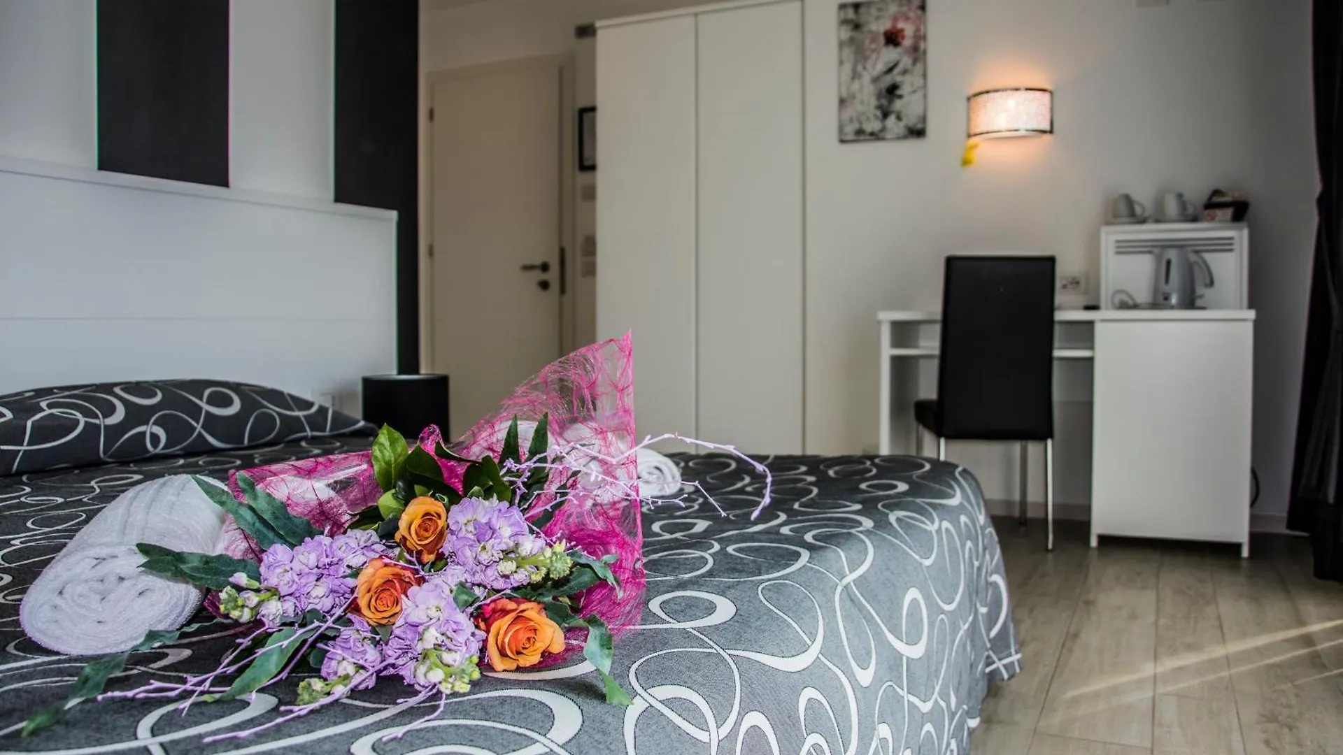 Relais Villa Olivi Costermano 3*,
