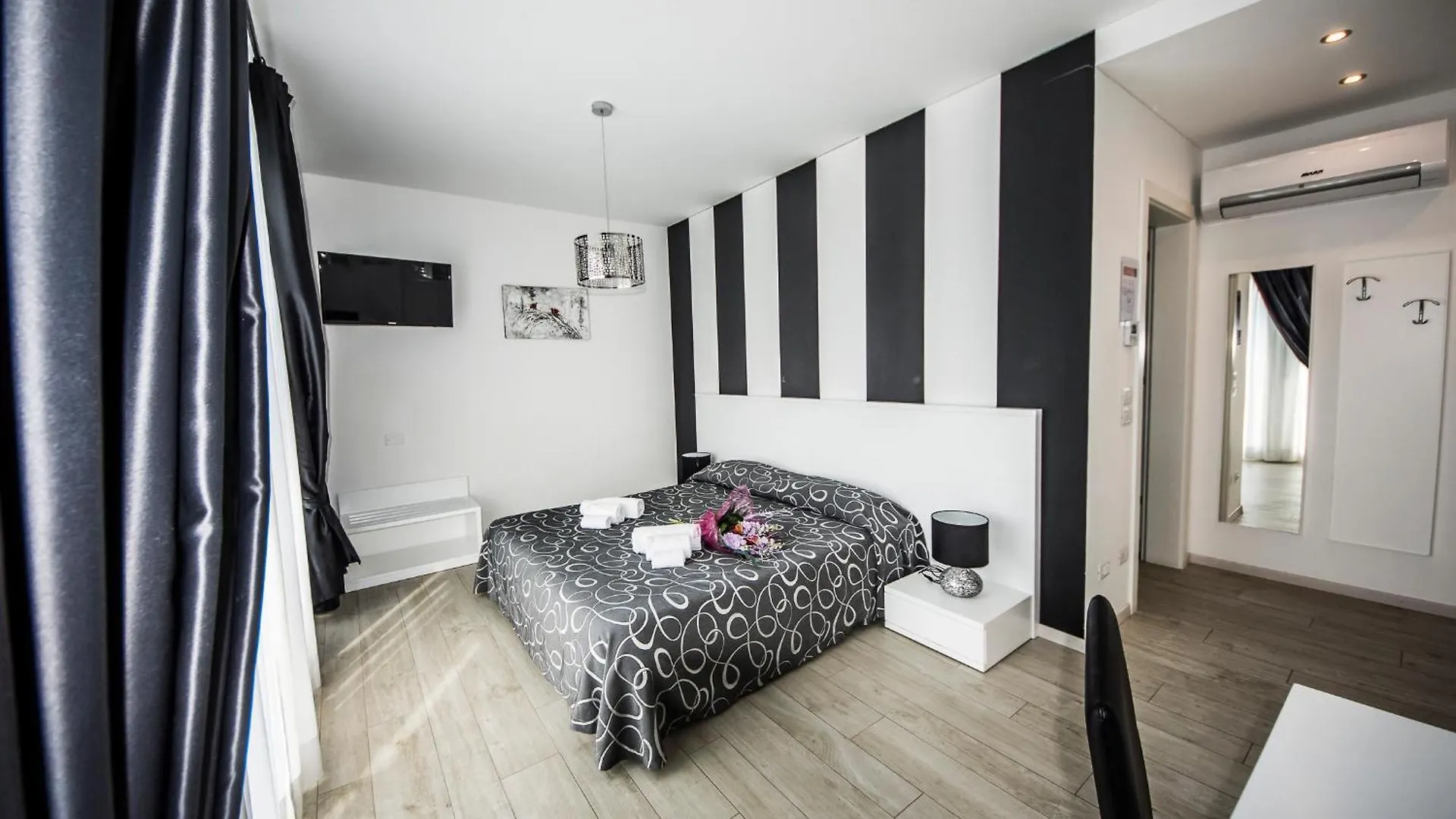 *** Aparthotel Relais Villa Olivi Costermano Italy
