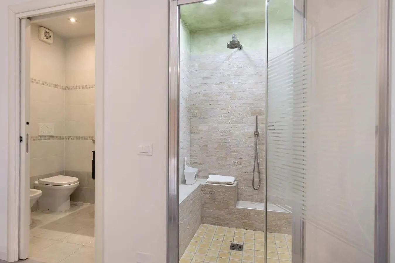Relais Villa Olivi Costermano 3*,