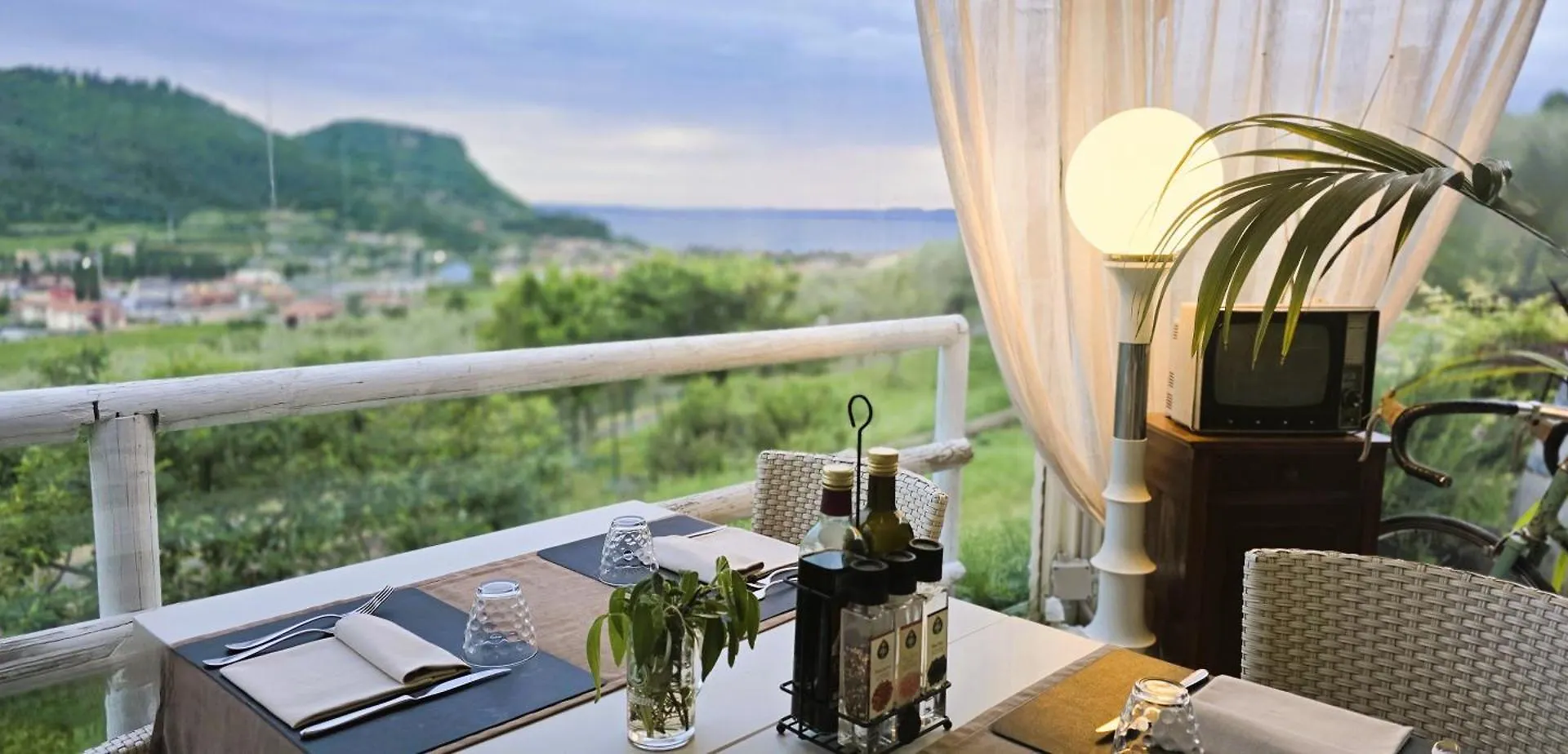 *** Aparthotel Relais Villa Olivi Costermano Italy